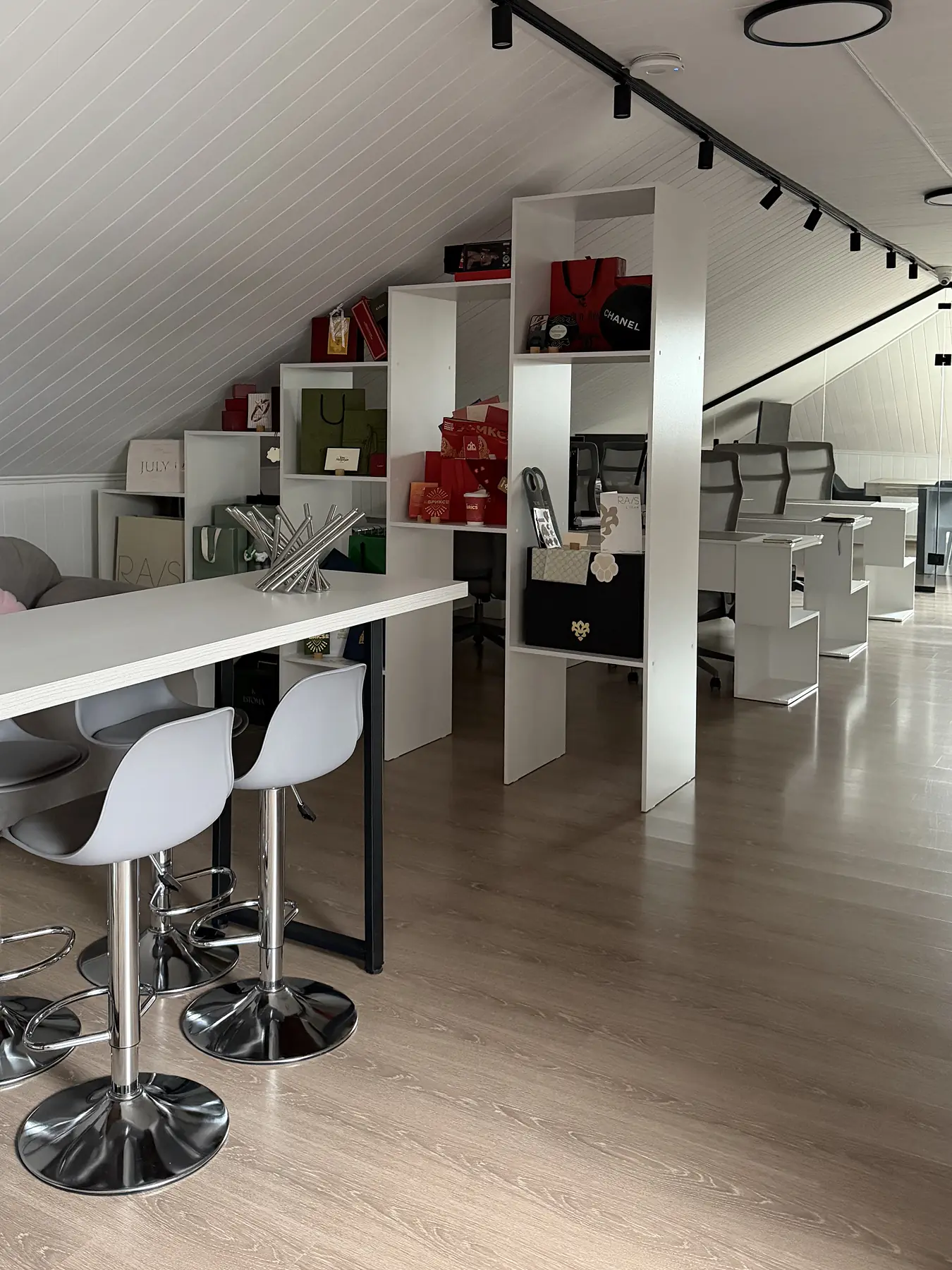 Office photo 4